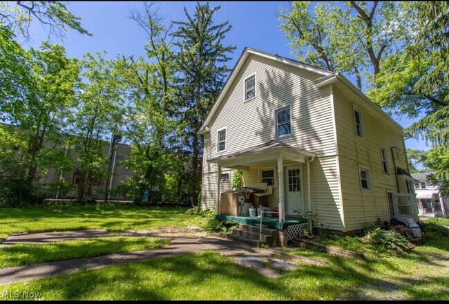 Foto del edificio - 29 Rebecca Ave