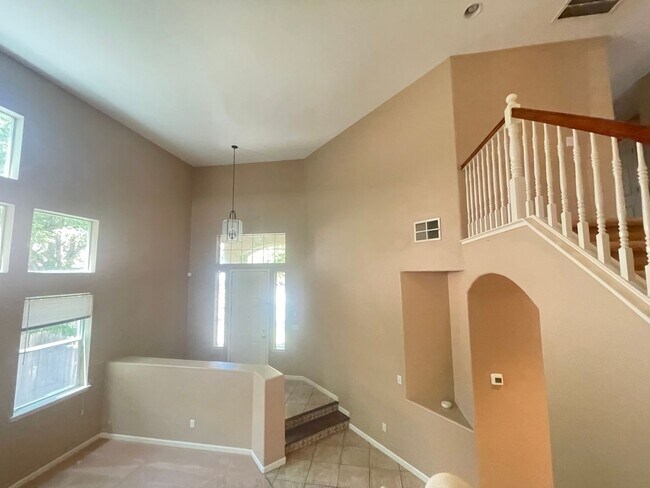 Foto del edificio - 959 Sterling Cir
