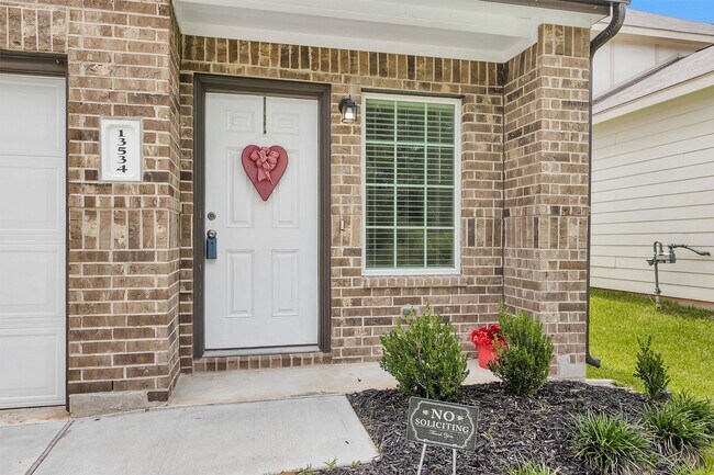 Building Photo - 13534 Luke Pr Ct