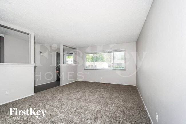 Building Photo - 1335 Pepperhill Dr