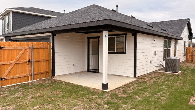 Foto del edificio - 316 Constanza Trl