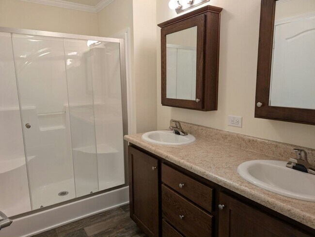 Foto del edificio - 30095 Pineview Cir