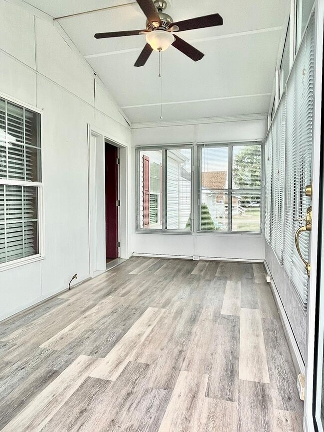 Building Photo - 6330 Chester Park Dr