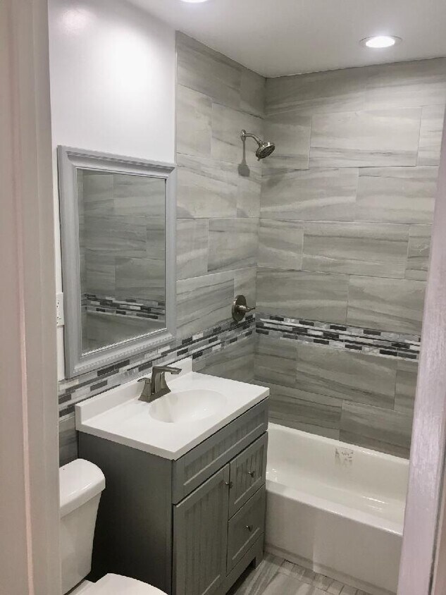 Bathroom - 3562 Vinton Ave