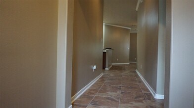 Building Photo - 11135 Pembroke Ridge Dr