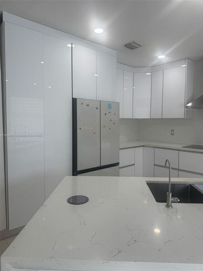 Foto del edificio - 3521 W 86th Terrace