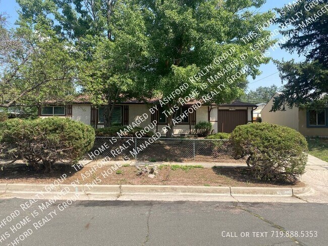 Building Photo - 2215 Bonfoy Ave