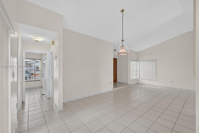 Foto del edificio - 13440 SW 28th St