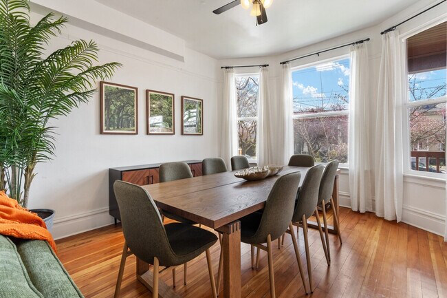 Foto del edificio - 1914 E Jefferson St