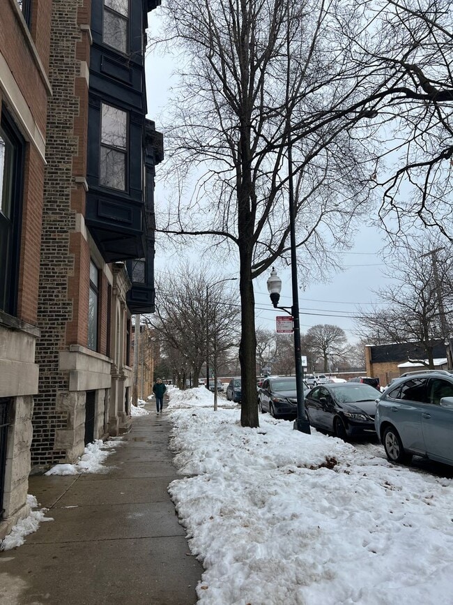 Building Photo - 4108 N Southport Ave