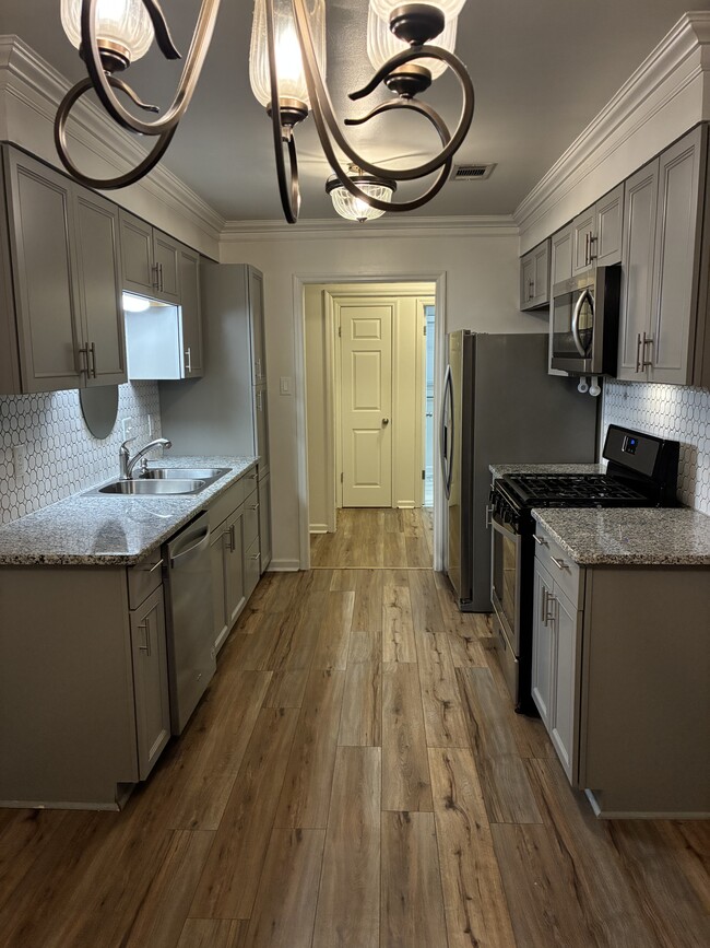 Foto del edificio - 20 Rosemunn Dr