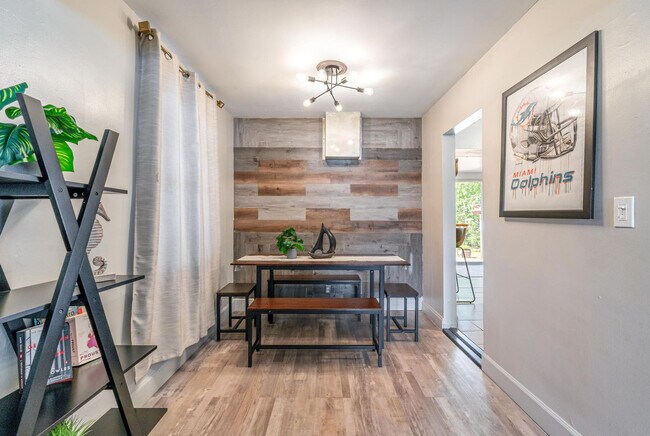 Foto del edificio - 1315 SW 30th St