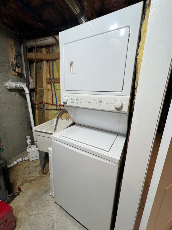 Foto del edificio - 655 Middle Country Rd