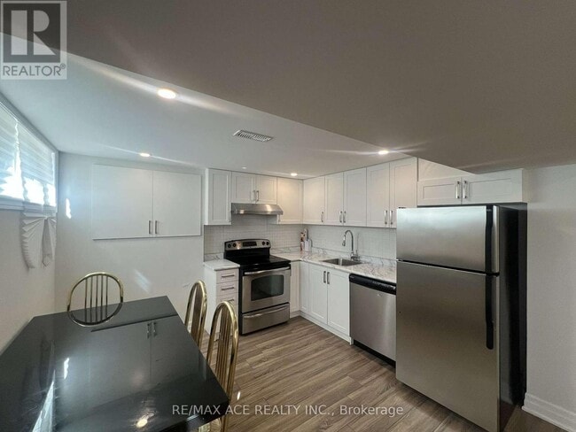 Photo du bâtiment - 21 Ada Crescent