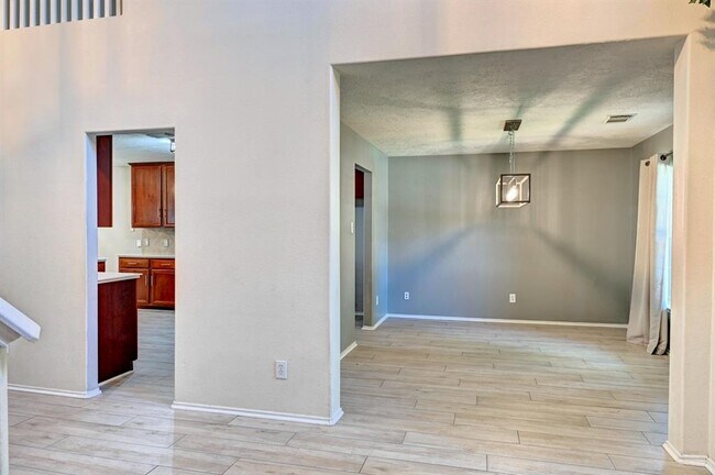 Foto del edificio - 9614 Beckwood Post Dr