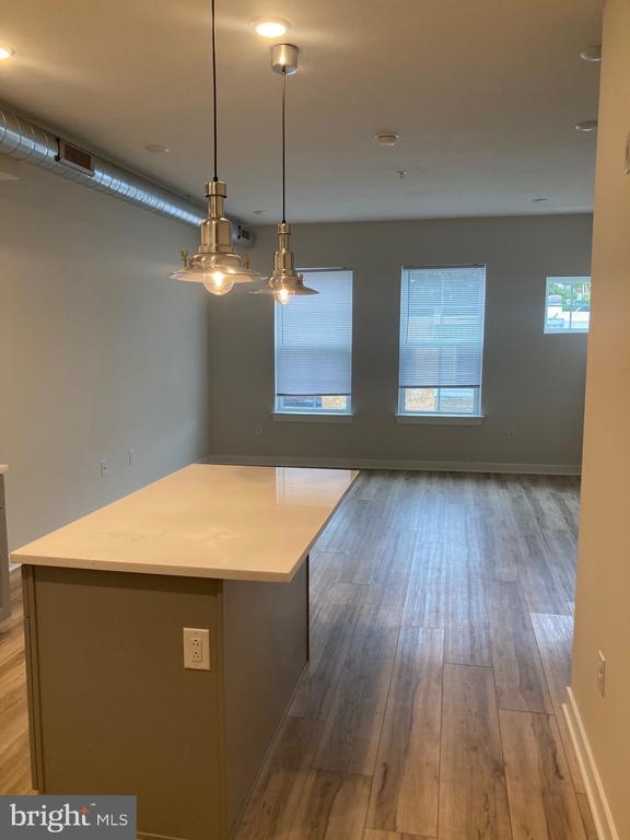 Foto del edificio - 2551 N Front St