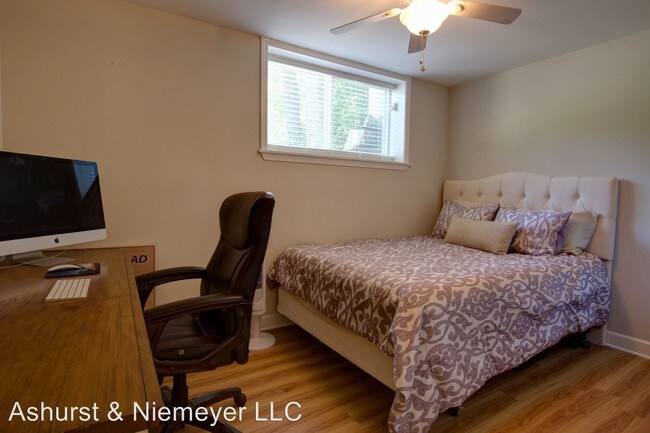 Foto del edificio - 4 br, 3 bath House - 357 S. School St.