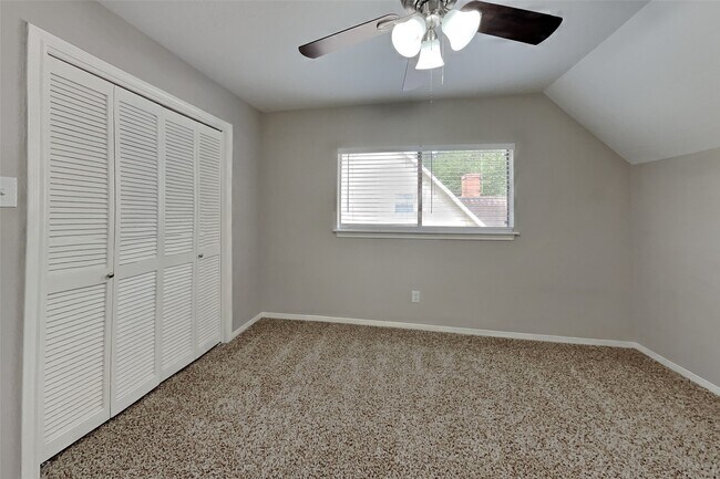 Foto del edificio - 2507 Brookdale Dr