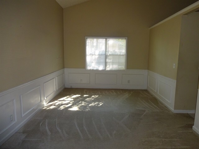 Foto del edificio - 875 Oaklen View Dr