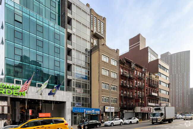 Building Photo - 87 Bowery