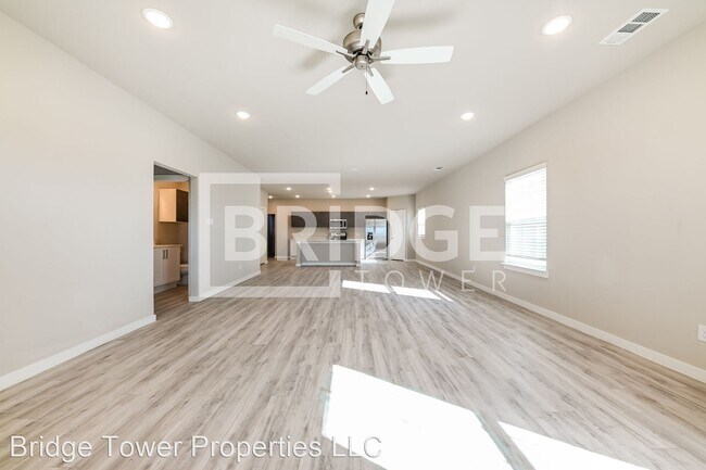 Foto del edificio - 4 br, 2.5 bath House - 4708 Gold Rush Way