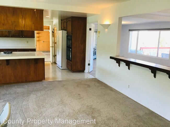 Building Photo - 4 br, 2 bath House - 1021 Trueno Avenue