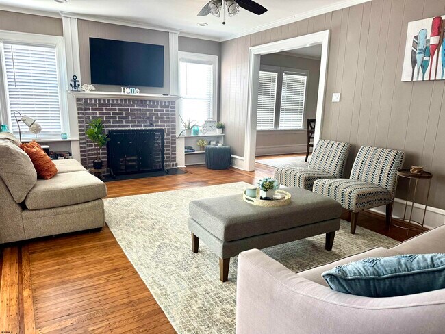 Building Photo - 108 N Jasper Ave