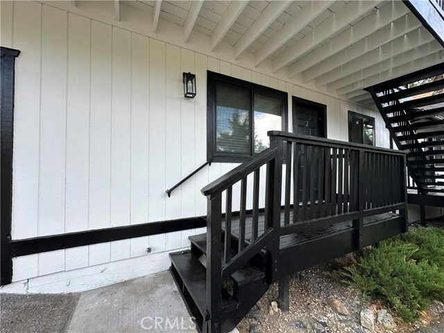 Building Photo - 1362 Club View Dr