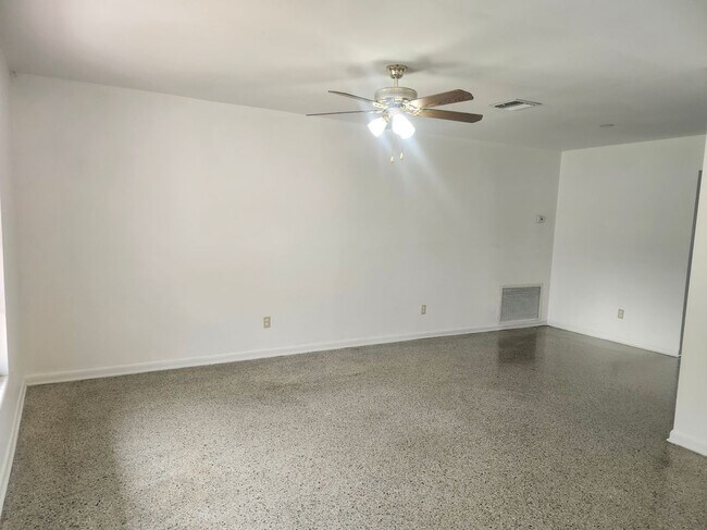 Foto del edificio - 7723 W Pocahontas Ave