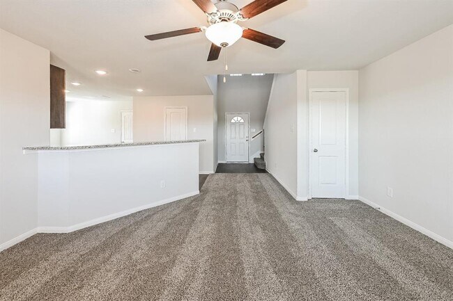 Building Photo - 25590 Roy Rogers Ct