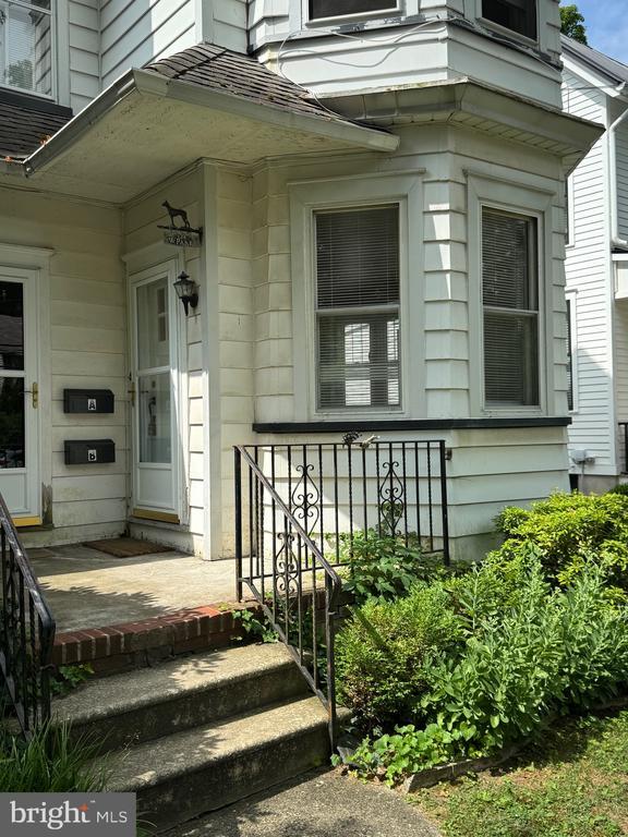 Primary Photo - 124 W Park Ave