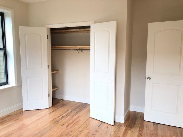 Foto principal - 1365 W 7th St