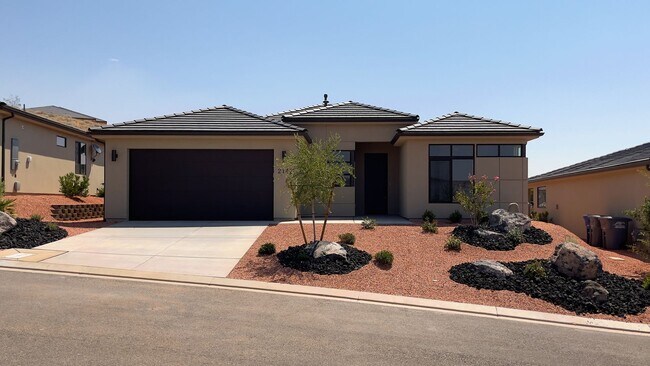 Foto del edificio - Beautiful 3 Bedroom and 2 Bathroom Home in...