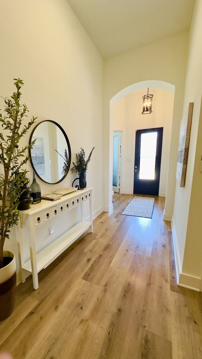Foto del edificio - 1622 Holmwood Dr