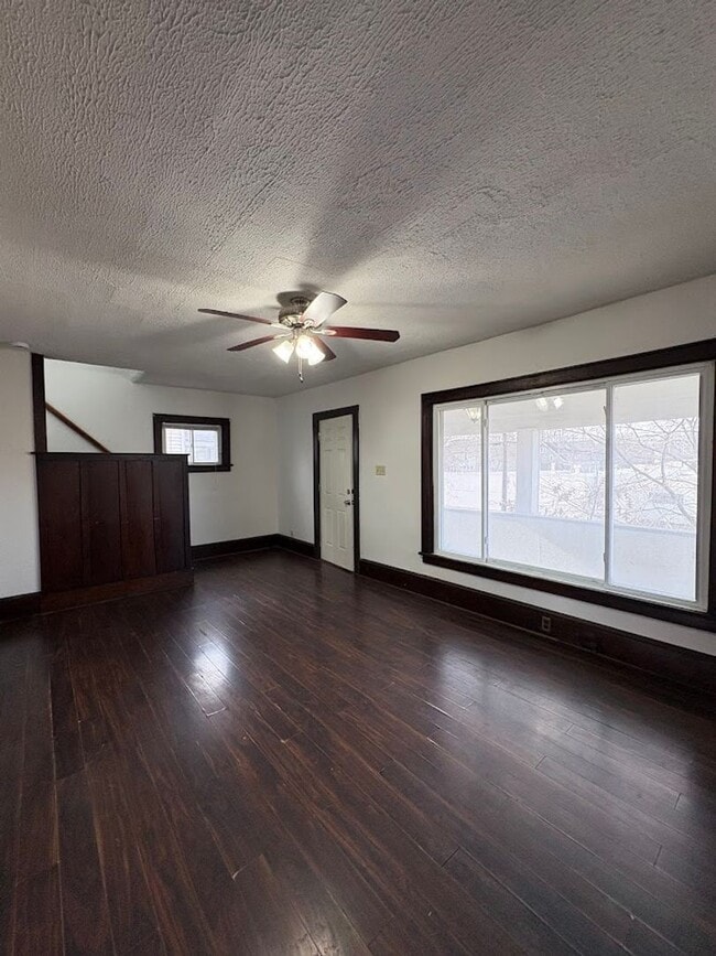 Building Photo - Large three bedroom one bathroom home for rent