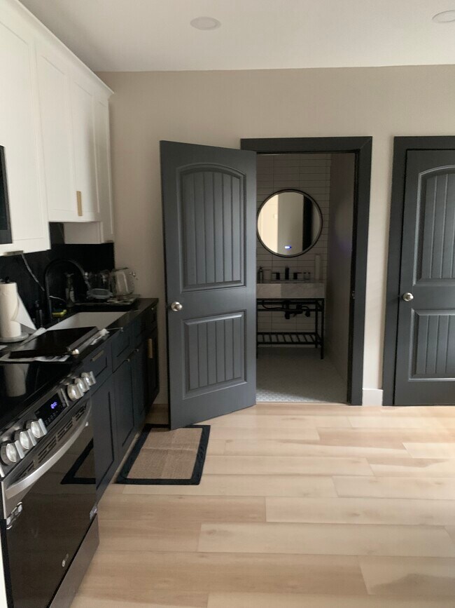 Large Kitchen - 3228 Founders Way