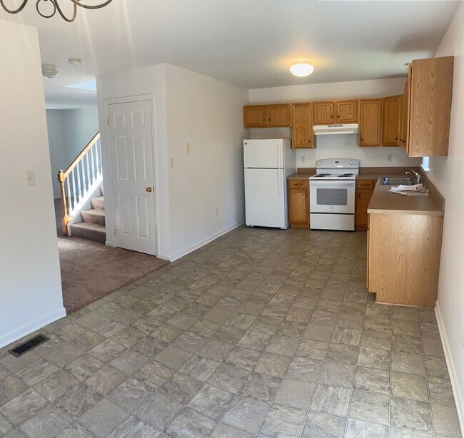 Foto del edificio - 3 br, 1.5 bath House - 596 WOOD DUCK DRIVE