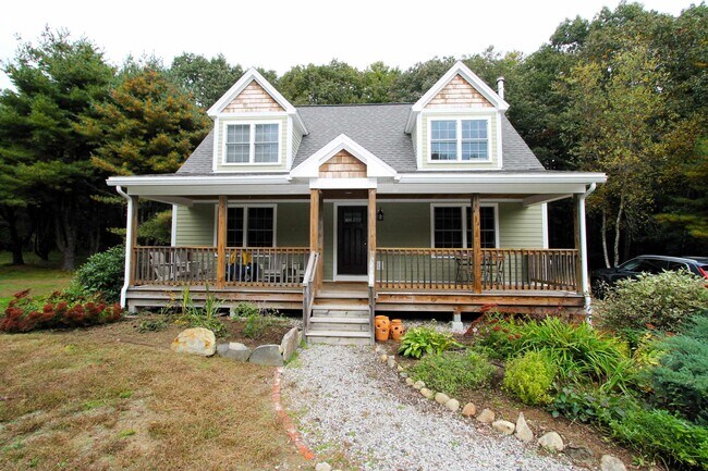 Building Photo - 3 Brooks Farm Rd