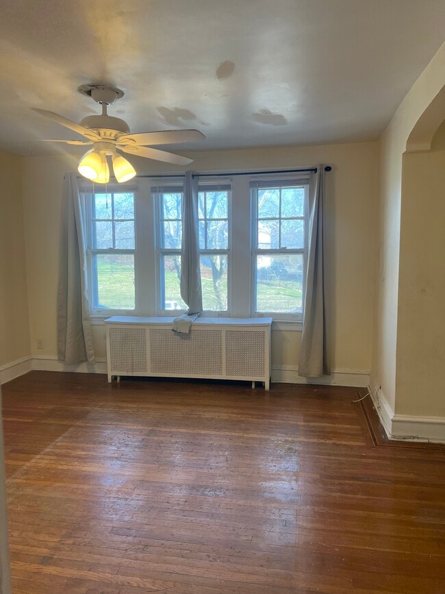 Building Photo - 6055 Frankford Ave