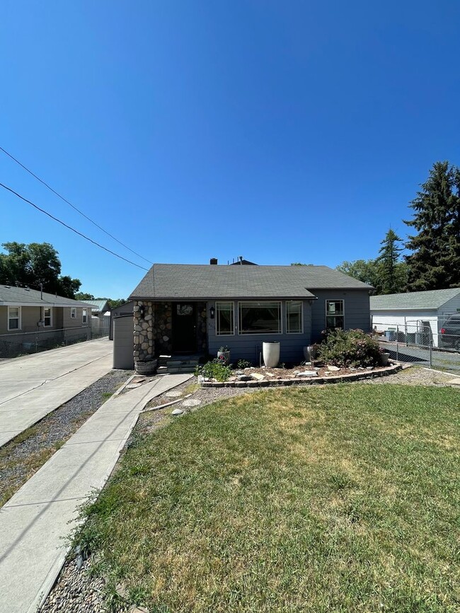 Building Photo - 4616 Peck Dr