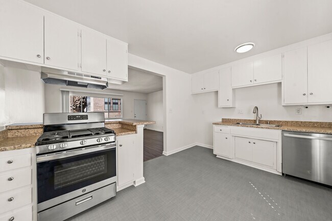 Foto del edificio - 1000 E 32nd St