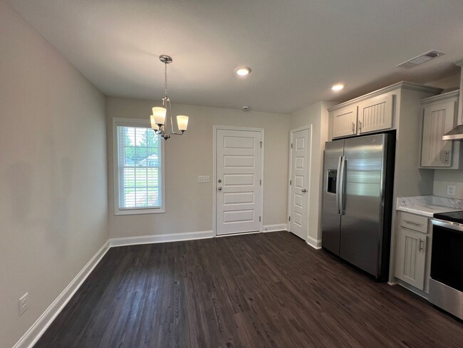 Building Photo - Brand New Home!!