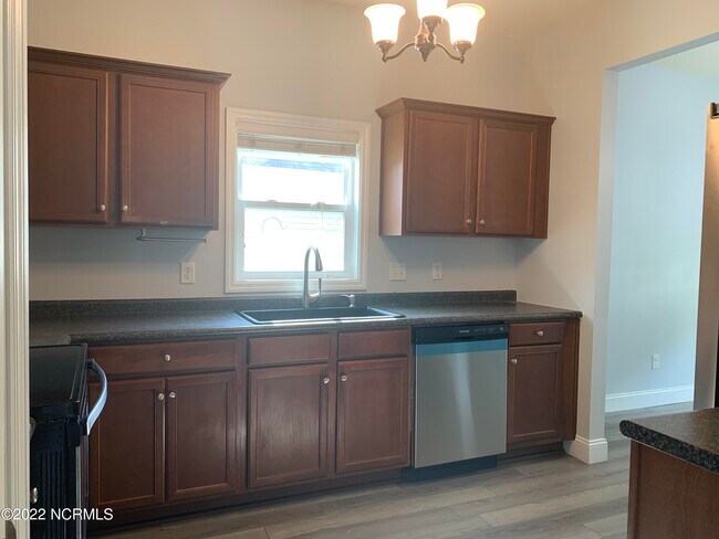 Building Photo - 414 Peregrine Ridge Dr