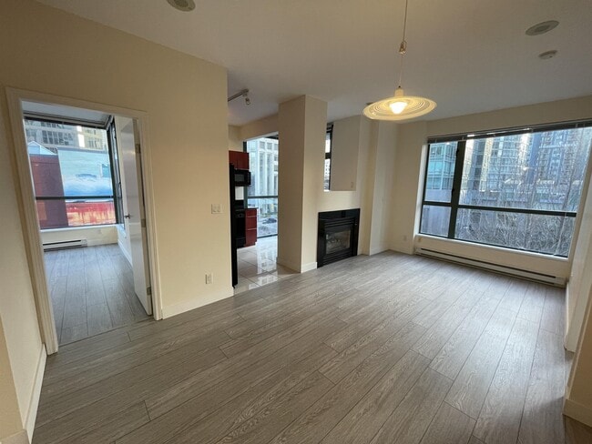 Photo du bâtiment - 1239 W Georgia St