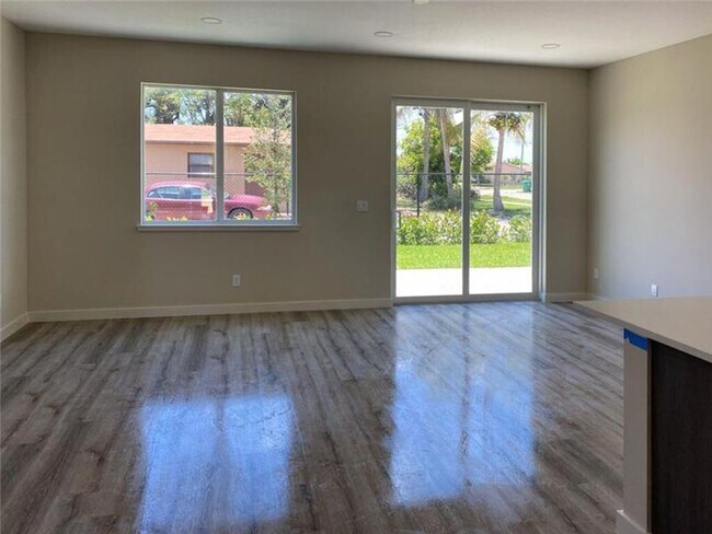 Foto del edificio - 1559 W 26th Ct