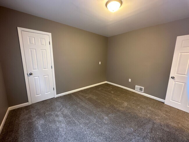 Foto del edificio - 6302 W Medford Ave