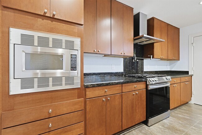 Foto del edificio - 1719 Welch St