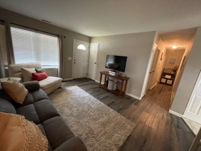 Building Photo - 1626 Landmark Dr