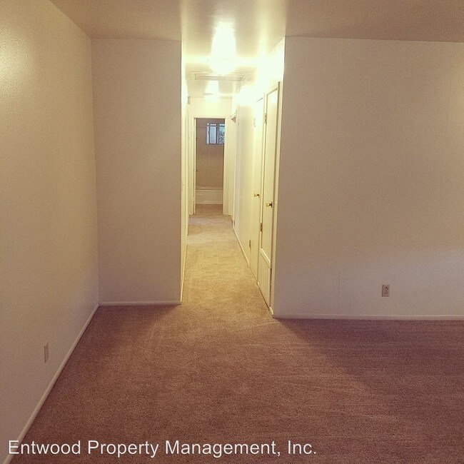 Foto del edificio - 3216 Godman Ave