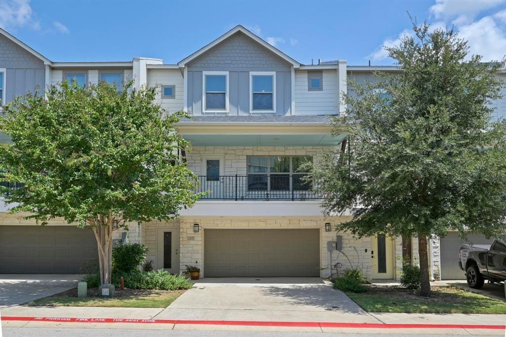 Foto principal - 205 Birch Oak Ln
